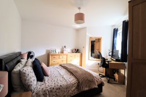 Bedroom- click for photo gallery